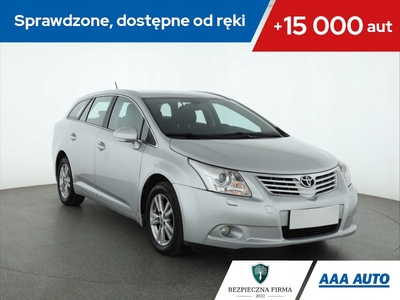 Toyota Avensis II Kombi 2.0 D-4D 126KM 2009