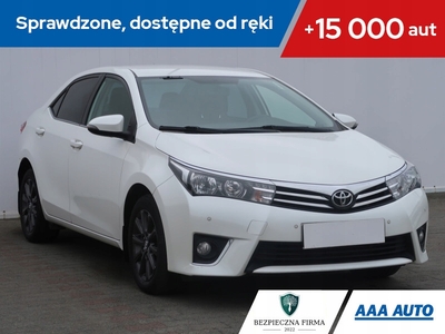 Toyota Corolla XI Sedan 1.6 Valvematic 132KM 2015