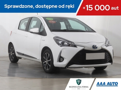 Toyota Yaris III Hatchback 5d Facelifting 2017 1.5 Hybrid 100KM 2018