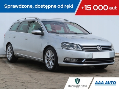 Volkswagen Passat B7 Variant 2.0 TDI CR DPF BlueMotion 140KM 2014