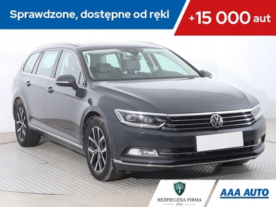 Volkswagen Passat B8 Variant 1.8 TSI BlueMotion Technology 180KM 2016