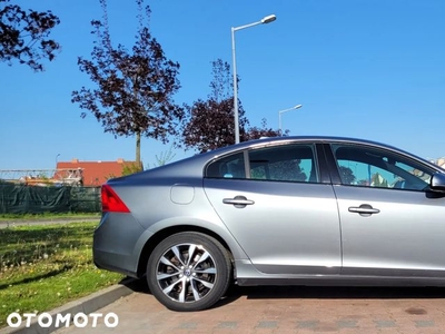 Volvo S60 D2 Drive-E Dynamic Edition (Kinetic)