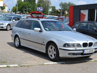 BMW - 520i 2.0 cm benzyna , rzędowa 6 , super stan , okazja !!