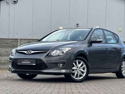 Hyundai i30 I CW Facelifting 1.4 DOHC 109KM 2011