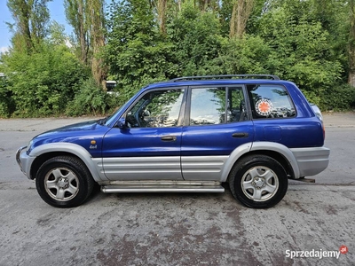 Kultowa Toyota RAV4 4x4 1996 LPG