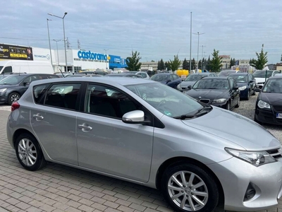 Toyota Auris II Hatchback 5d Dual VVT-i 100 99KM 2013