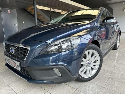 Volvo V40 II