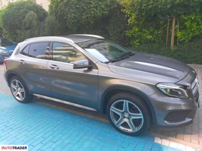 Mercedes GLA 2.0 benzyna 211 KM 2015r. (kielce)