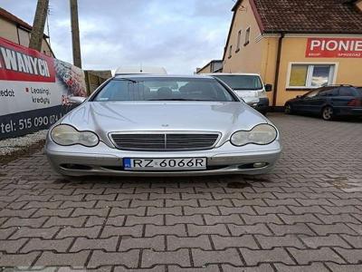 Mercedes Klasa C W203 Sedan W203 1.8 129KM 2001