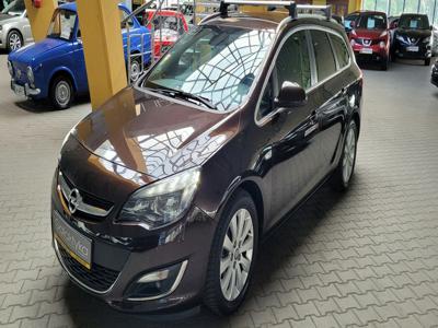 Opel Astra J Sports Tourer Facelifting 1.7 CDTI ECOTEC 110KM 2013