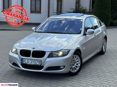 BMW 320 2.0 benzyna 170 KM 2010r. (Zwoleń)