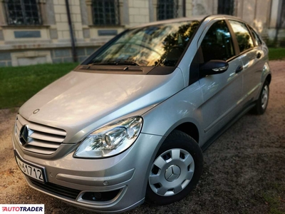 Mercedes B-klasa 1.7 benzyna 117 KM 2006r.