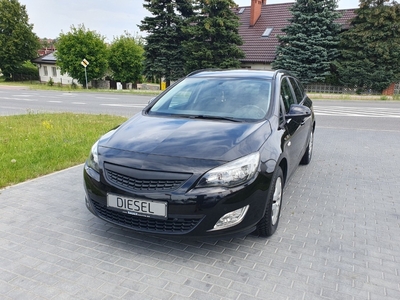 Opel Astra J