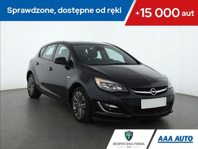 Opel Astra J GTC 1.6 SIDI Turbo ECOTEC 170KM 2013