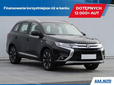 Mitsubishi Outlander III SUV Facelifting 2015 2.0 MIVEC 150KM 2016