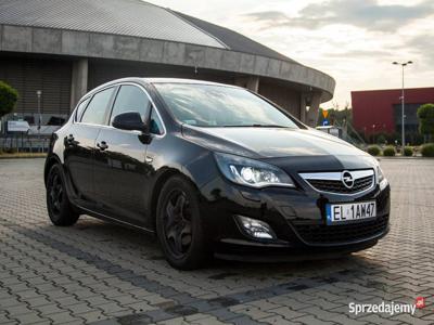 Opel Astra 1.6 Turbo Cosmo