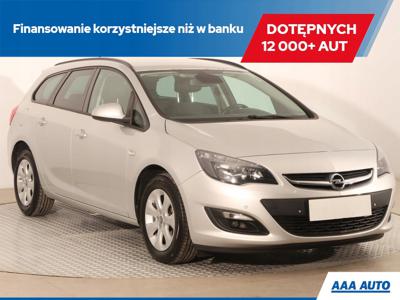 Opel Astra J Sports Tourer Facelifting 1.4 Turbo ECOTEC 140KM 2014