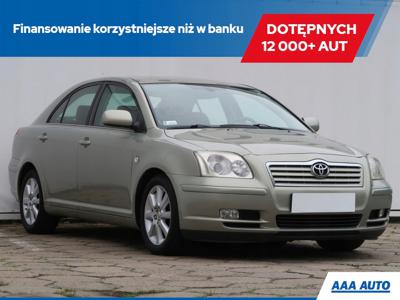 Toyota Avensis II Hatchback 2.0 VVT-i 147KM 2005