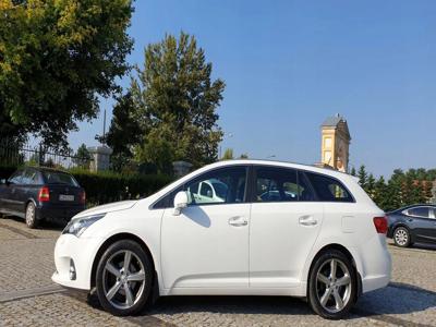 Toyota Avensis III Wagon Facelifting 2.0 D-4D 124KM 2015