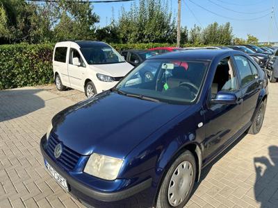 Volkswagen Bora Sedan 1.6 16V 105KM 2002