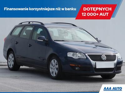 Volkswagen Passat B7 Variant 2.0 TDI CR DPF BlueMotion 140KM 2010