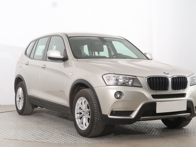 BMW X3 I (F25) , 184 KM, Automat, Klimatronic, Parktronic,