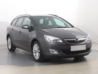 Opel Astra J , Klimatronic, Tempomat, Parktronic, Podgrzewane siedzienia