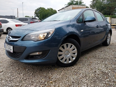 Opel Astra J Super stan*1,6Benz