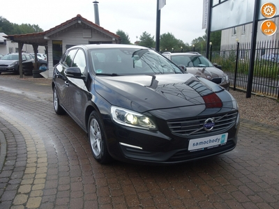 Volvo V60 I Volvo V60 D3 2016 2.0 diesel 150 km automat xenon navigacja