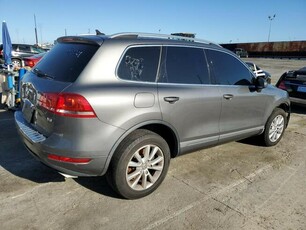 2014 VOLKSWAGEN TOUAREG