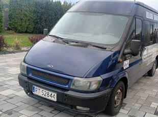 Ford Transit 9 osób 2003