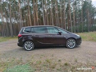 OPEL ZAFIRA C wersja COSMO