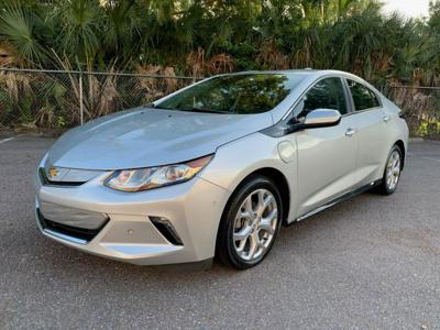 Chevrolet Volt bez wersji CHEVROLET VOLT PREMIER 2017 SILVER 4 CYLINDER HYBRID 149KM 58729KM