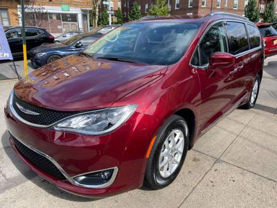 Chrysler Pacifica Touring L 8os.