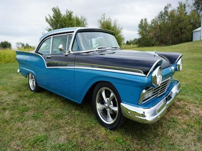 Ford Fairlane I (Ameryka) (1955-1970) 1957