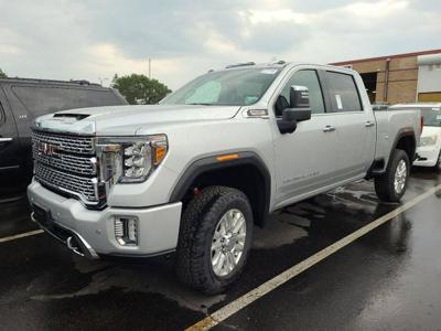 GMC Sierra Denali 3500 HD 6.6L V-8 Turbo-Diesel 2022