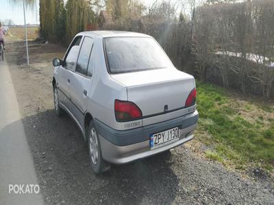 Peugeot 306