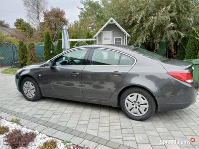 Sprzedam ekonomiczny samochód, Opel Insignia