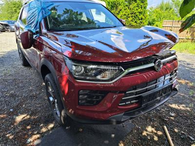 SsangYong Korando 1.5 i uszkodzony pali Silnik chlodnice ok