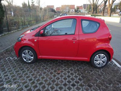 Toyota Aygo-opłaty do listopada, dwa komplety opon