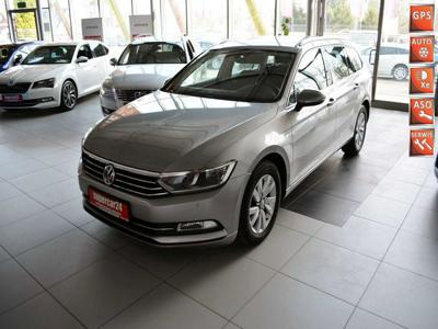 Volkswagen Passat B8 (2014-) Volkswagen Passat 1,6 / 120 KM / LED / Climatronic / NAVI / Tempomat /