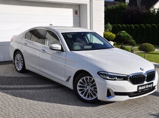 BMW Seria 5 520d xDrive Luxury Line