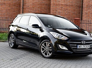 Hyundai i30 blue Kombi 1.6 GDi Style