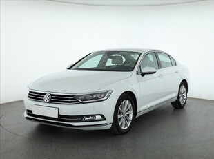 Volkswagen Passat 2017 2.0 TDI 77998km Sedan