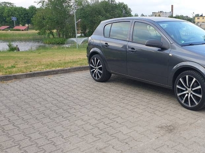 Astra h 1.6 benzyna