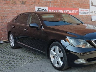 Lexus LS460 Long