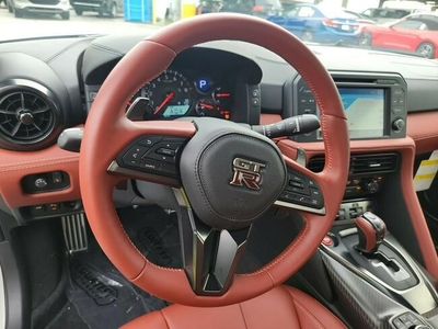 Nissan GT-R Premium 3.8L V6 565KM