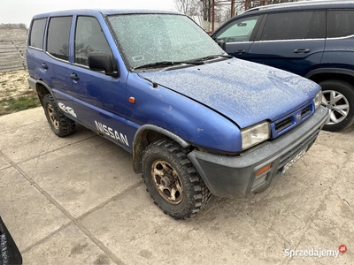 Nissan terrano 2.7td