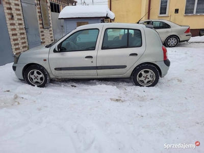 Sprzedam Renault Clio 1.2 2002r