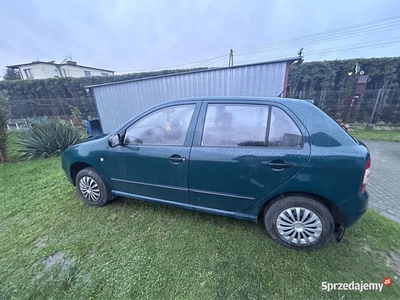 Uszkodzona skoda fabia 1